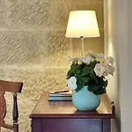 Castillo De Corvinos Bed and Breakfast 4*