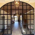 Castillo De Corvinos Bed & Breakfast