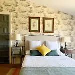 Castillo De Corvinos Couette-café