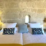 Castillo De Corvinos Bed and Breakfast