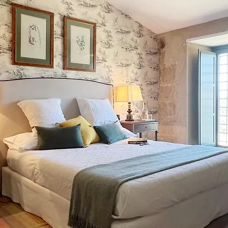 فندق مبيت وإفطار Castillo De Corvinos 4*