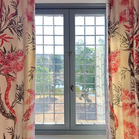 Castillo De Corvinos Bed and breakfast 4*