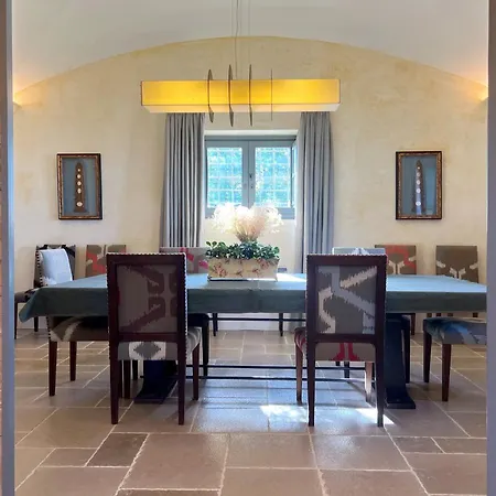 Castillo De Corvinos 4*