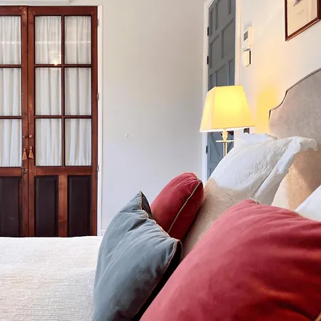 Castillo De Corvinos Bed & Breakfast 4*