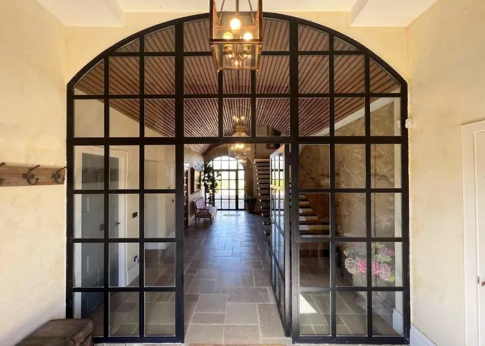 Castillo De Corvinos Bed & Breakfast