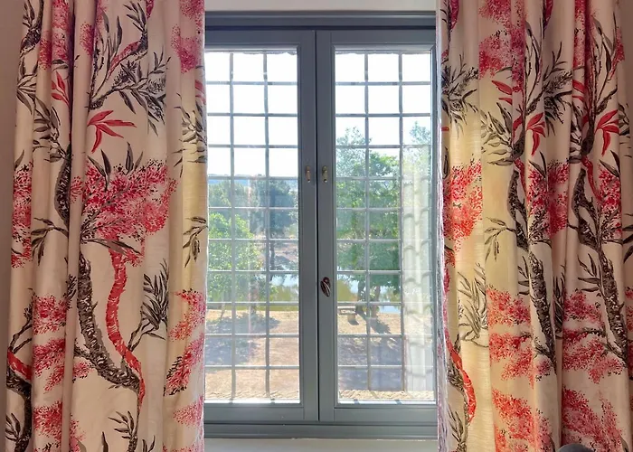 Castillo De Corvinos Bed & Breakfast 4*