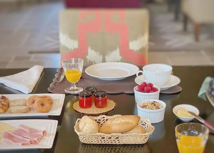 Castillo De Corvinos Bed & Breakfast