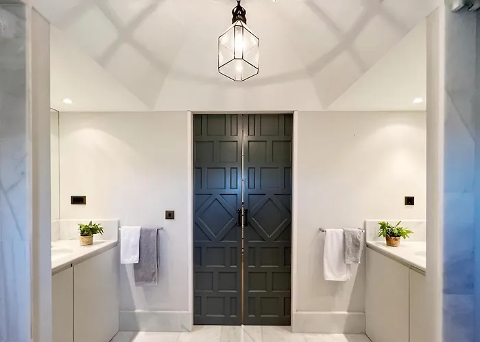 Bed & Breakfast Castillo De Corvinos 4*