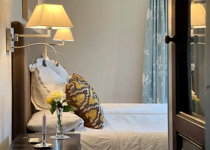 Castillo De Corvinos Bed & Breakfast