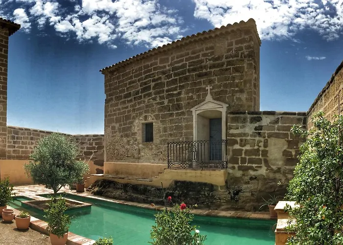 Castillo De Corvinos 4* Huesca