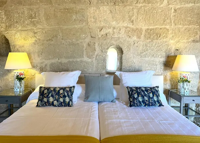 Castillo De Corvinos Bed & Breakfast